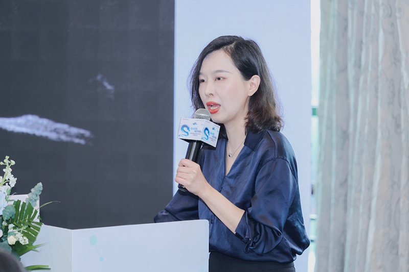 昆明艾维眼科杨亚菲院长出席全国非球面眼内镜研讨会